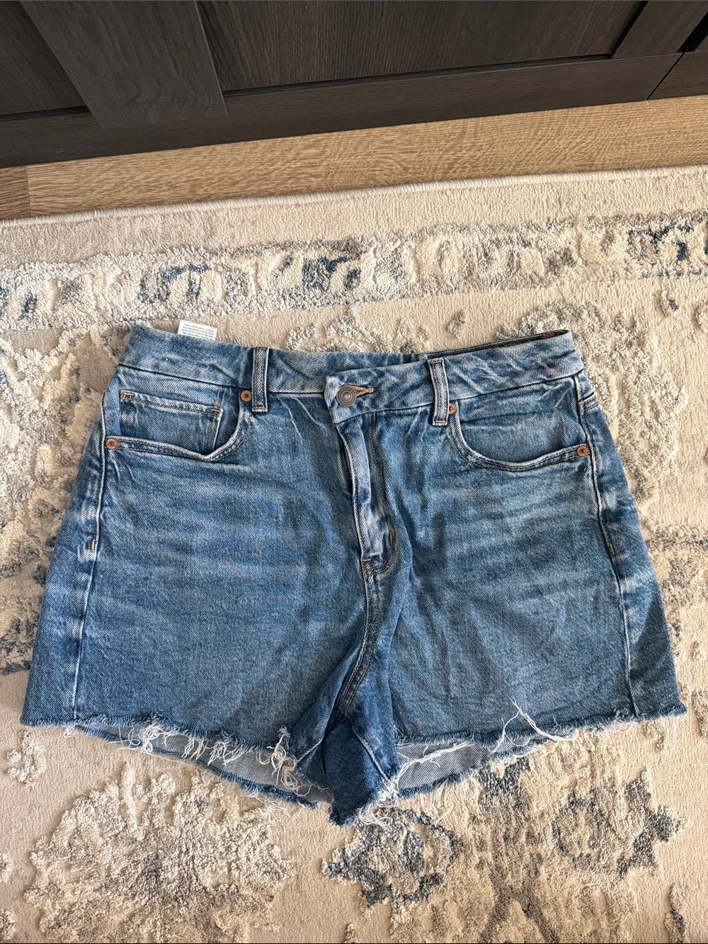 American Eagle Outfitters Curvy Mom Short Distressed Denim